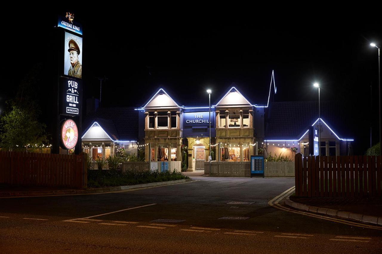 The Churchill By Greene King Inns Royal Wootton Bassett Extérieur photo